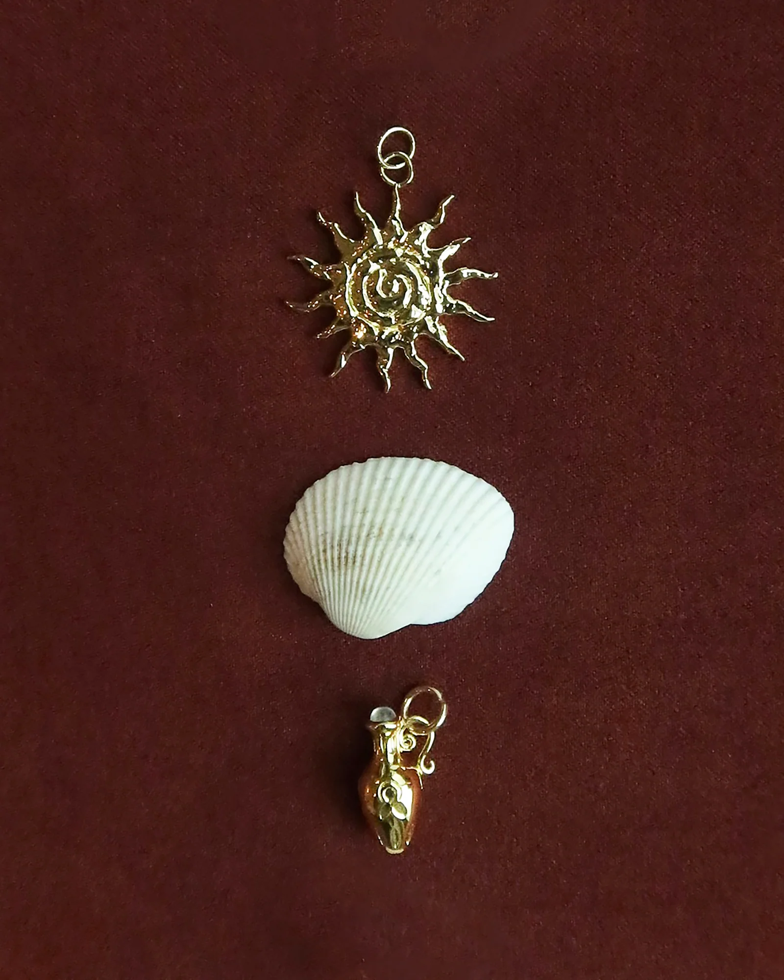 Gillian Pendant Necklace - Image 2