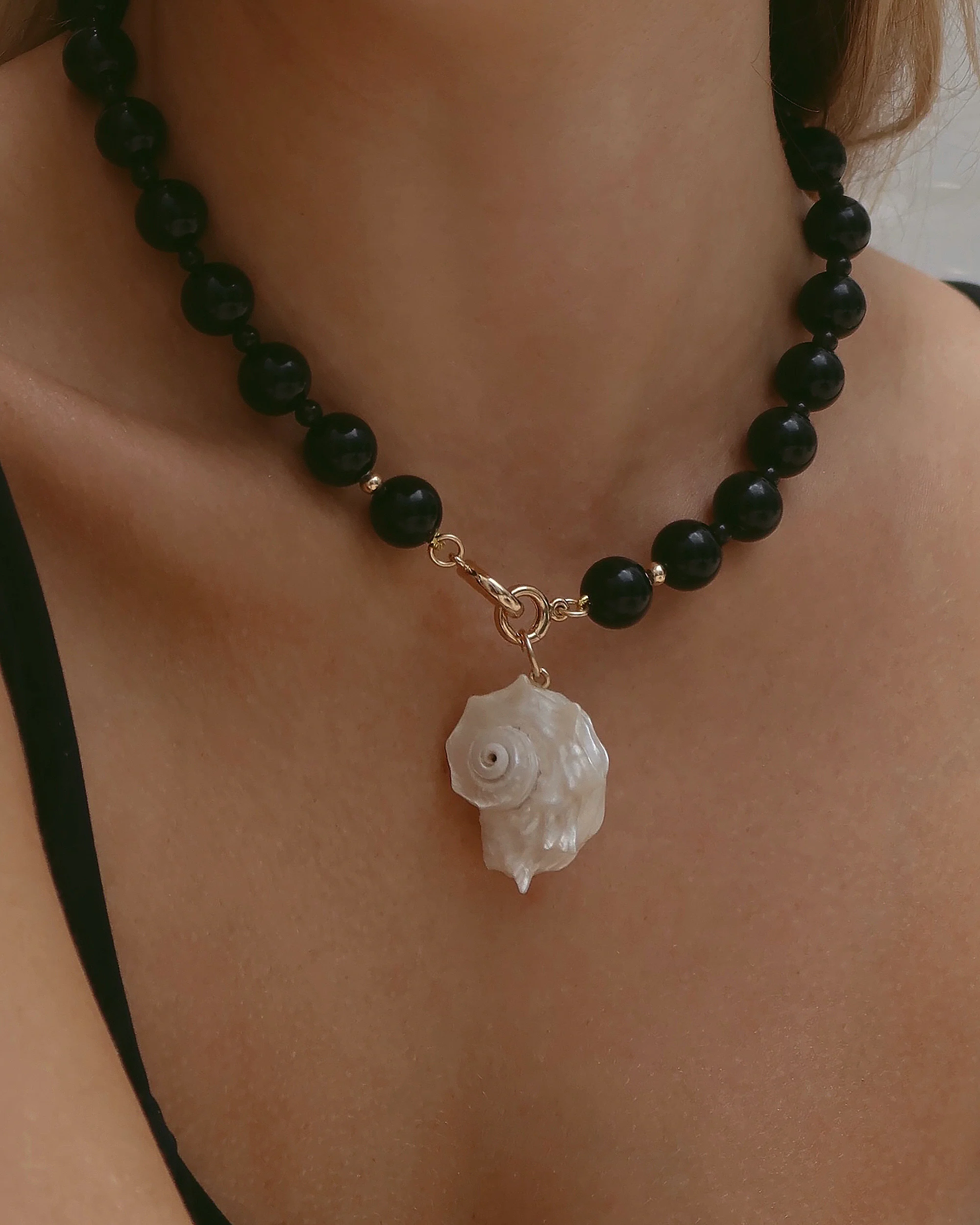 Khloe Shell Charm - Image 3