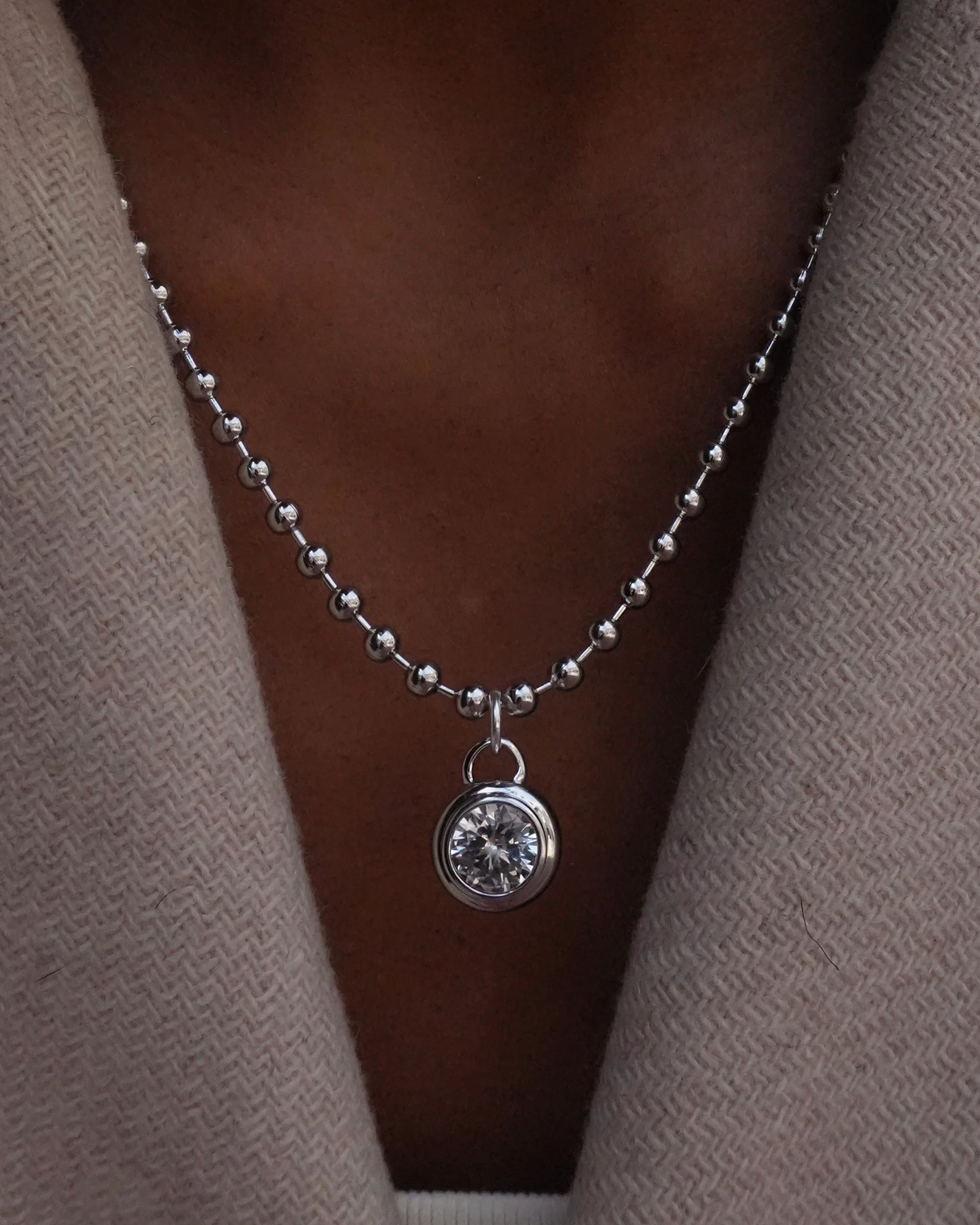 Soren Bezel Pendant Necklace - Image 2