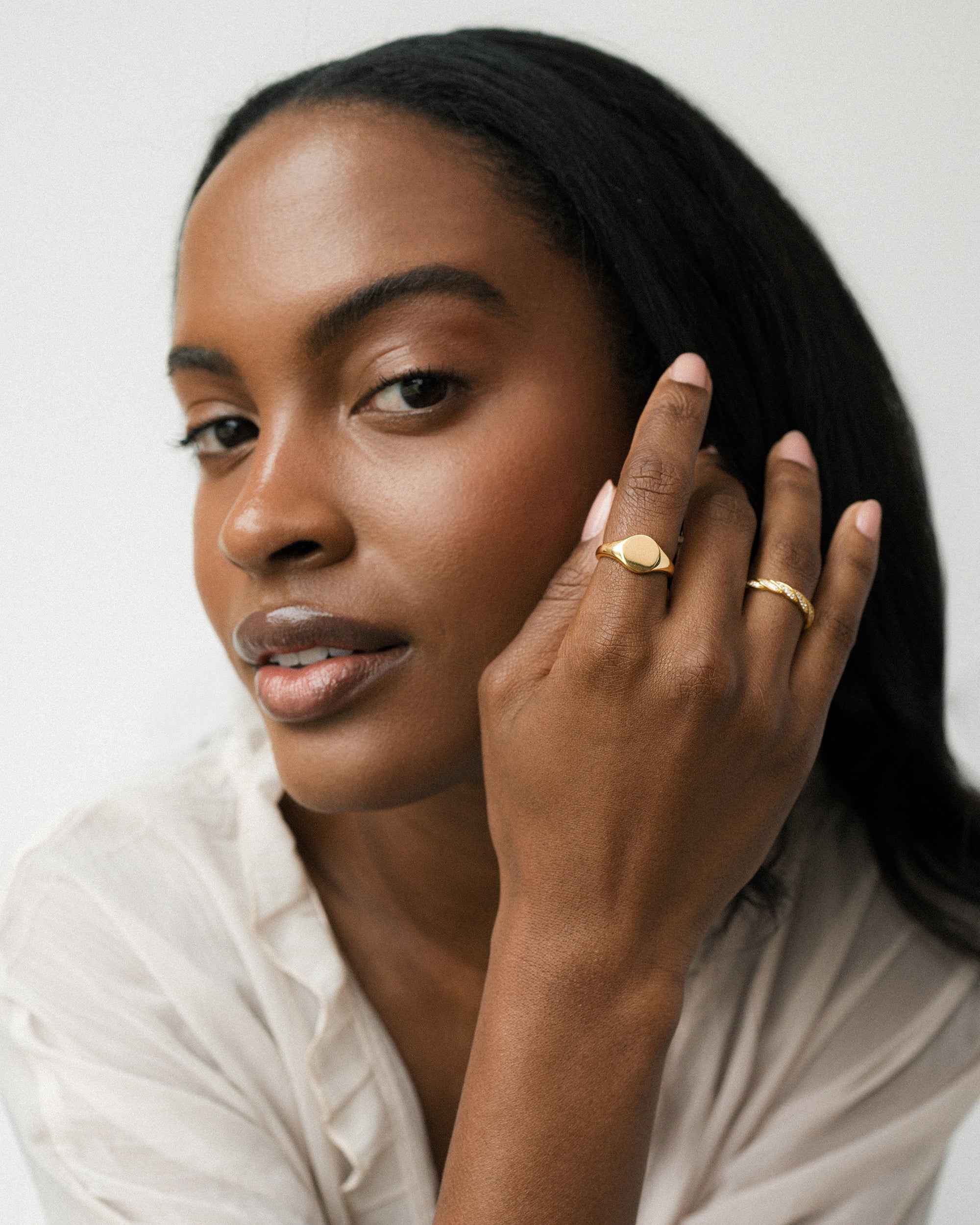 Tessa Signet Ring - Image 3