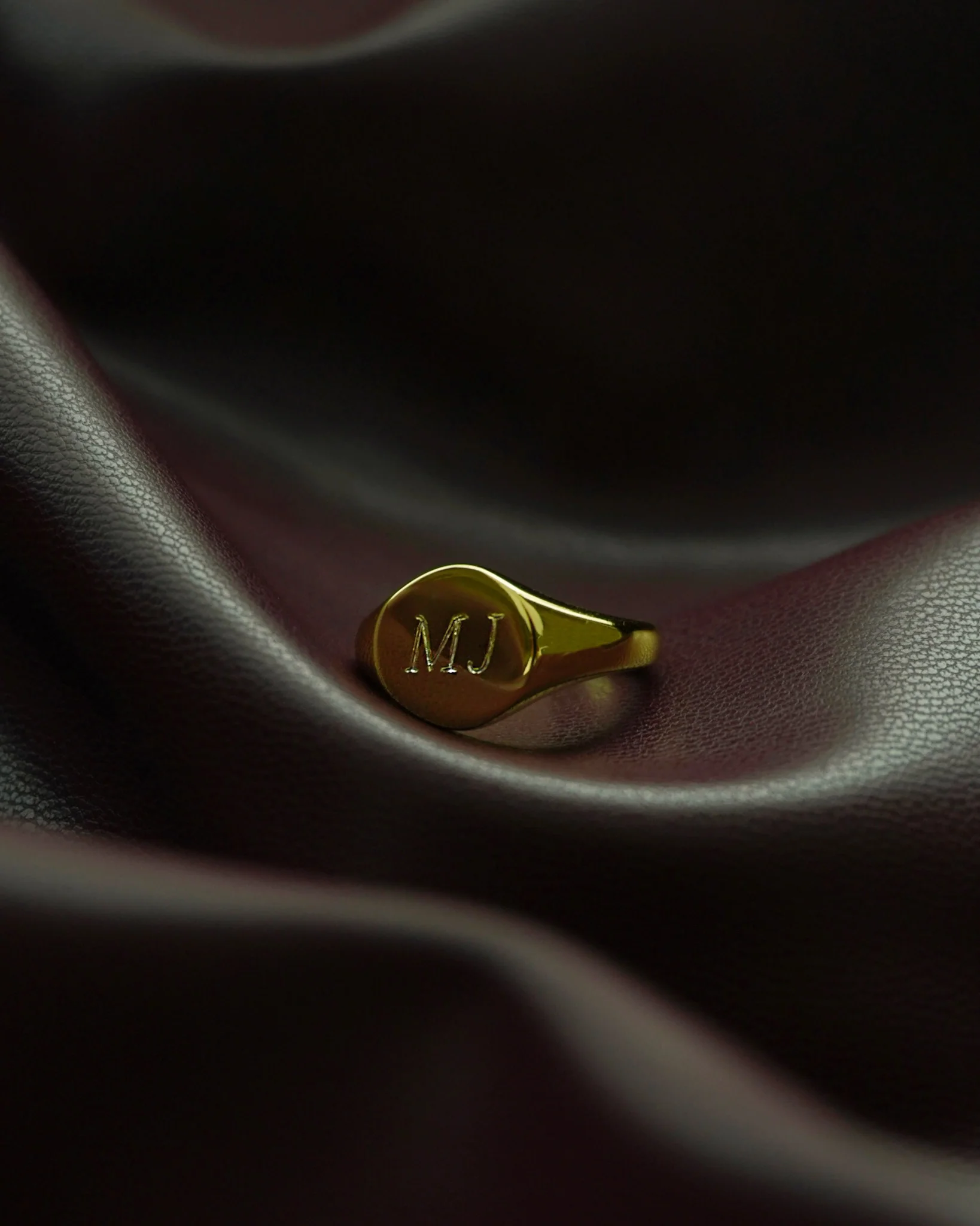 Tessa Signet Ring - Image 4